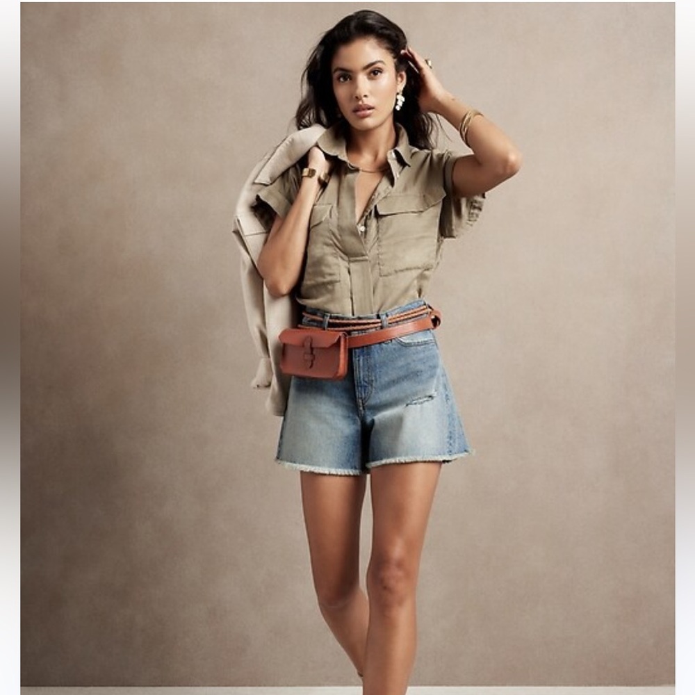High Rise 4” Jean Shorts